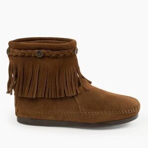 Minnetonka brown fringe suede moccasins